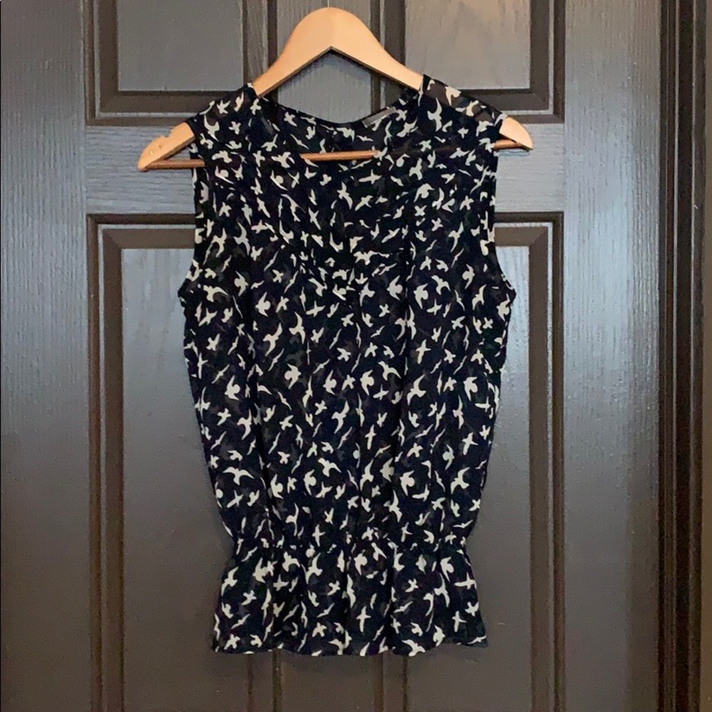Sleaveless blouse